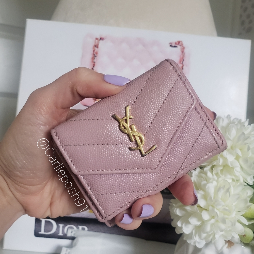 *SOLD* Authentic Pre-owned Yves Saint Laurent Compact Trifold Wallet - Picture 3 of 13